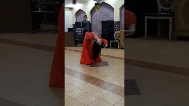Новогодние корпоративы проходят жарко смотреть онлайн