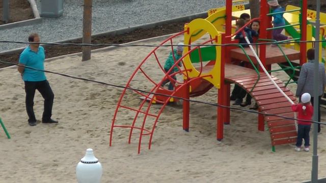 Детская площадка смотреть онлайн