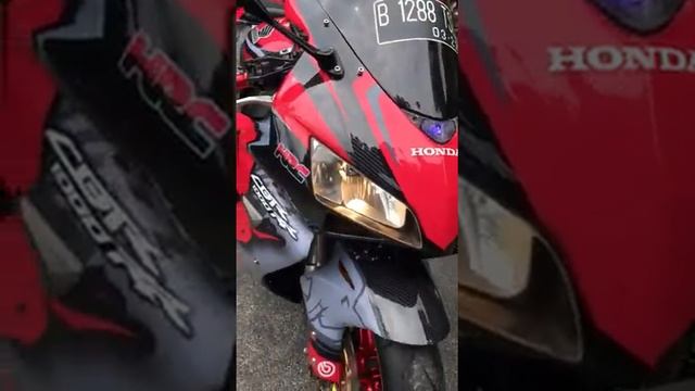 Honda CBR1000RR 2006 | Moge Murah