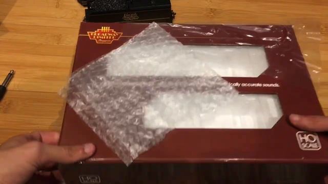 Unboxing the Broadway Limited New Haven I-5 смотреть онлайн