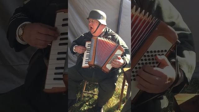 WW2 Accordion - German Music Das Kufsteinlied смотреть онлайн