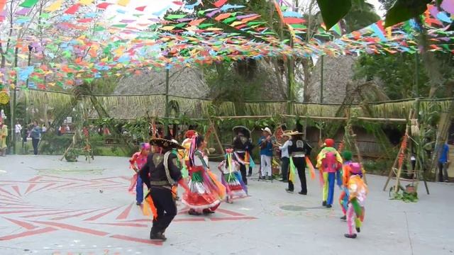 Baila tradicionala mexicana - Meksikāņu tautasdeja смотреть онлайн