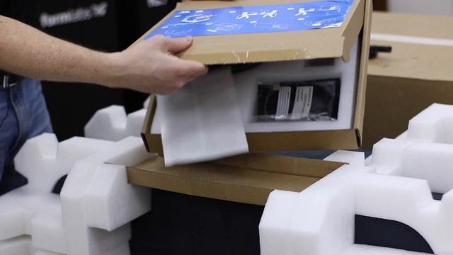Form 3L. Распаковка (unpacking) крупноформатного SLA 3D-принтера от Formlabs смотреть онлайн