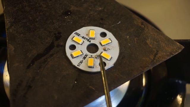 Пайка топором smd led светодиодов смотреть онлайн