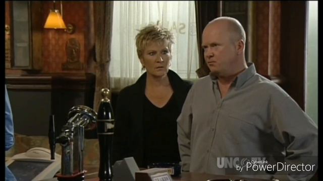 EastEnders: Sean Slater vs Phil Mitchell & Shirley Carter (15th June 2007) смотреть онлайн