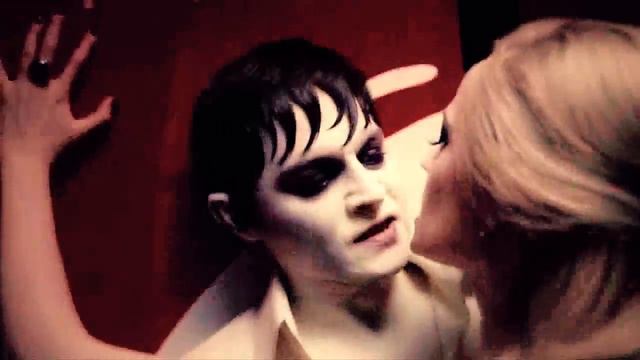 ║Angelique Bouchard 