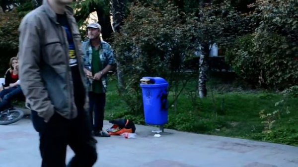 Бомж Исполняет Цоя!