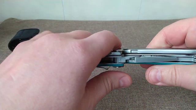 Достойный мультитул XIAOMI hongfeng GHK8 смотреть онлайн