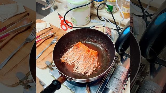 Готовим грибы Эноки Южная Корея мукбанг mukbang смотреть онлайн