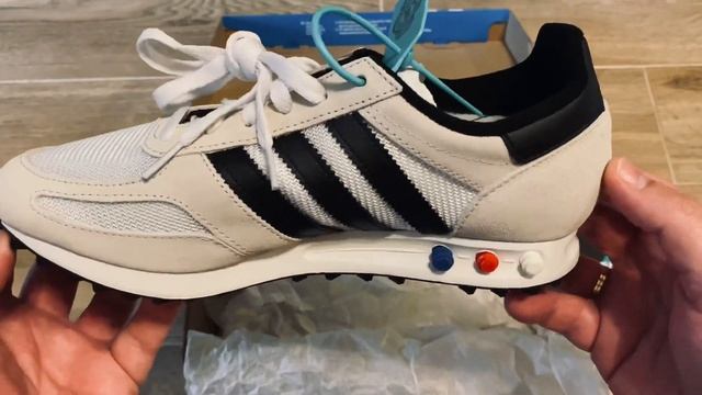Unpacking Adidas La Trainer OG BY9322 EU42 смотреть онлайн