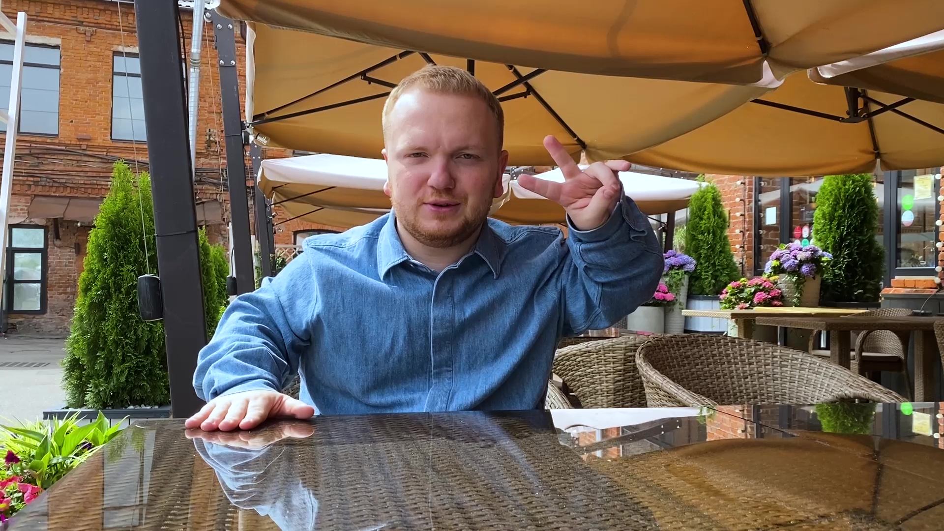Савко наконец-то стал большим. Уехал в Питер делать большие дела с большими людьми. Начало. смотреть онлайн