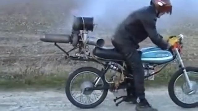 Реактивный двигатель на мопеде смотреть онлайн