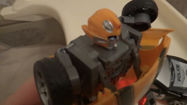 Трансформер-робот Kingkon Warrior смотреть онлайн