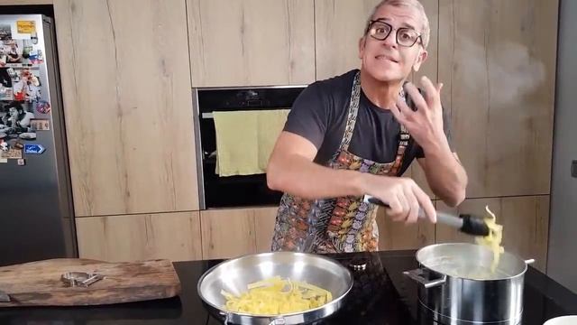 PASTA FETTUCCINE ALFREDO (BURRO E PARMIGIANO)  Ricetta Di Chef Max Mariola