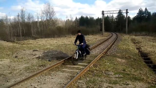 По шпалам на велосипеде смотреть онлайн