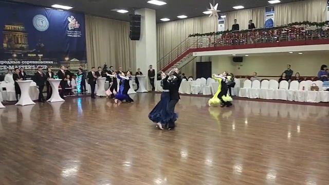 Венский вальс. Юниоры 2+1 Д класс Европейская программа Финал смотреть онлайн