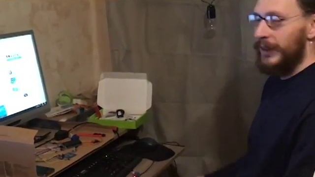 СВЕТ ЗАГОРАЕТСЯ ОТ ХЛОПКА АРДУИНО. смотреть онлайн