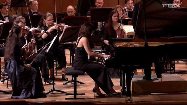Екатерина Мечетина | Камиль Сен-Санс. Концерт № 2 для фортепиано с оркестром соль минор смотреть онлайн