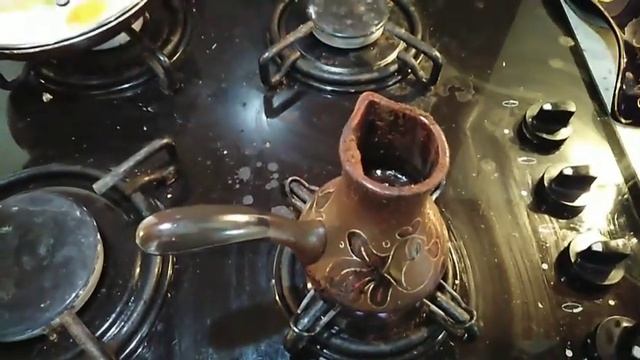 Варим кофе в глиняной турке смотреть онлайн