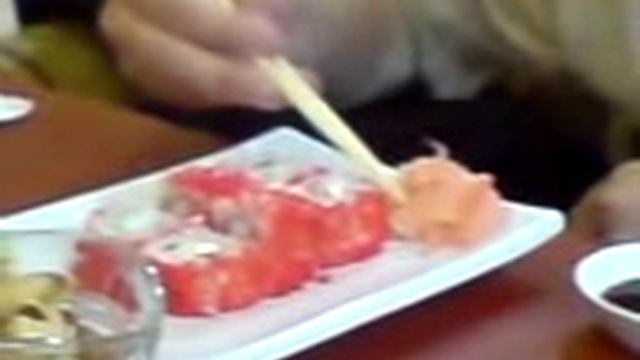 Как правильно кушать китайскими палочками (урок # 1) смотреть онлайн