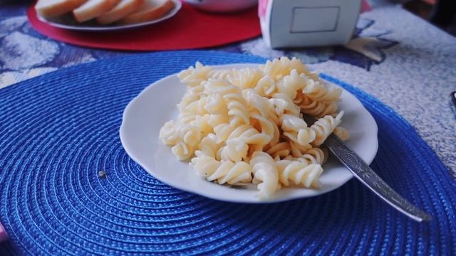 VLOG КОШКА СХОДИТ С УМА/РЕШЕНИЕ С ПОЧТОЙ РОССИИ! смотреть онлайн