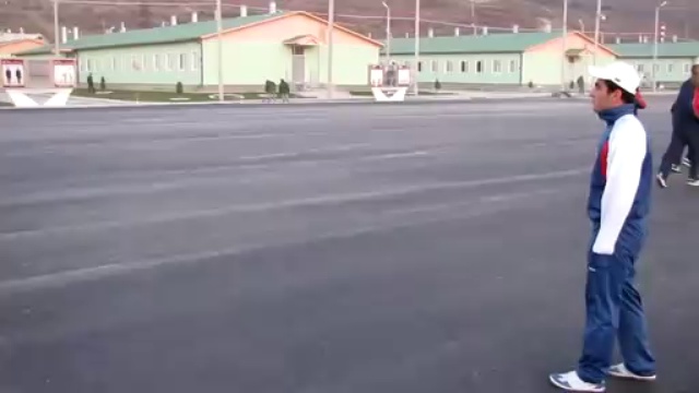 Зарядка на военной базе смотреть онлайн