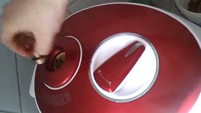 Снятие и установка клапана на мультиварке Сuckoo CRP-M1010FR смотреть онлайн