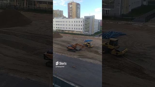Рабочий день закончился на стройке #Shorts #бульдозеры #бульдозеры #каток #экскаватор смотреть онлайн
