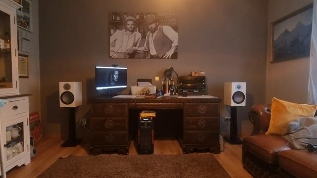 Monitor Audio Silver 100 - Brandi Carlile The Joke смотреть онлайн