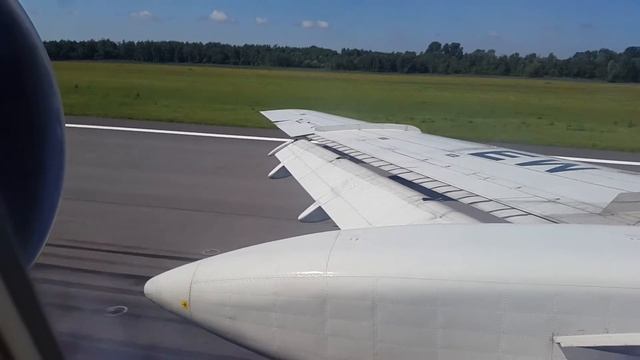 Belavia Tu-154M Landing at Warsaw - Window View смотреть онлайн