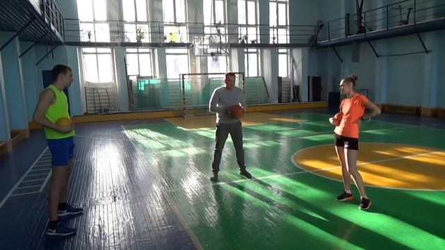 Упражнения с тяжелым мячом смотреть онлайн