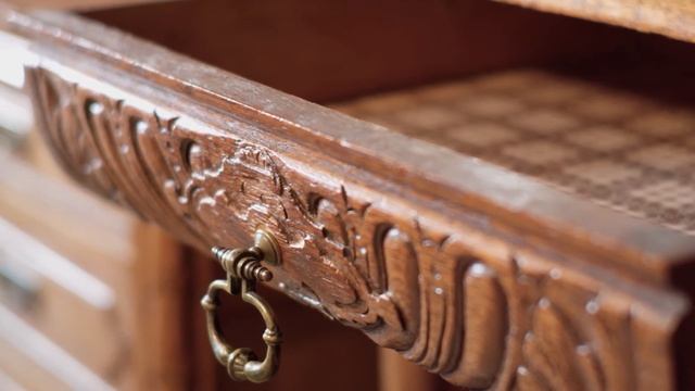 Антикварный консольный столик смотреть онлайн