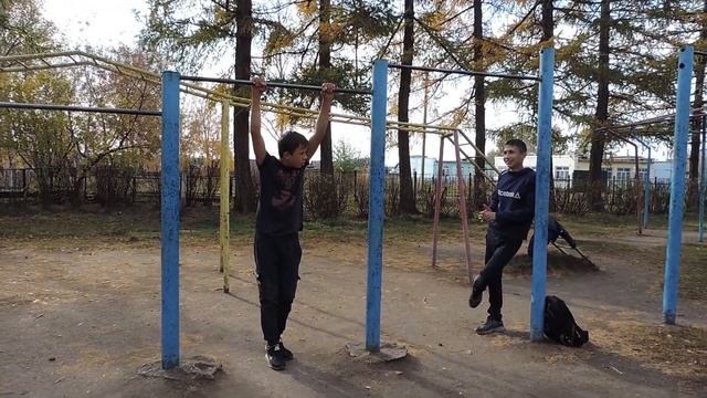 ЛУЧШАЯ ВОРКАУТ ИГРА (-5) НА Вылет (3 ЧАСТЬ)! Кто Не Выполнил Элемент Вылетает! смотреть онлайн