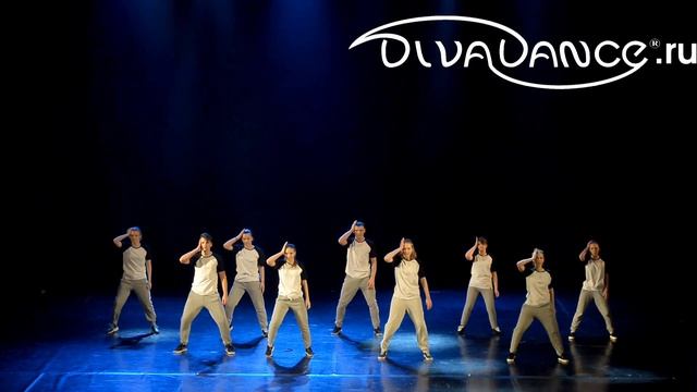 Стомп      стомп, хип-хоп - современные танцы со стилем Stomp Dance в СПб