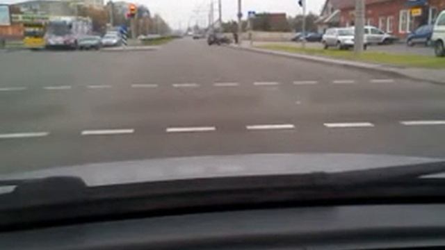 Столкновение автомобиля и велосипедиста в Гродно смотреть онлайн