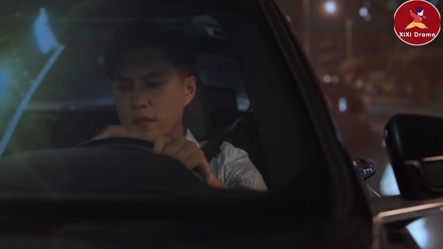 得知被告上門拿命威脅灰姑娘，金牌律師徹底慌了，立馬飛奔過去保護她！ смотреть онлайн