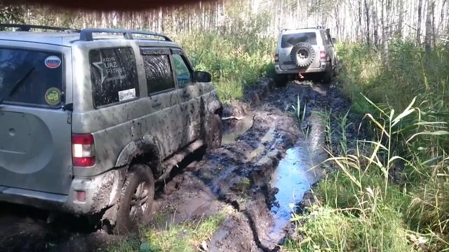Засадили УАЗ Патриот с пневматическими блокировками Спрут [ МВД Грязная шишка ] смотреть онлайн