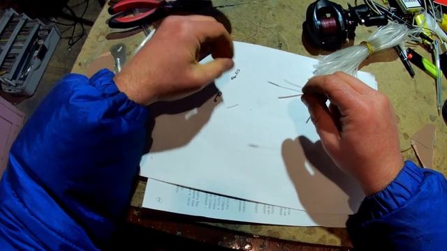 Поводок струна + безузловка. Интересная идея жесткого соединения скрутки и безузловки. смотреть онлайн