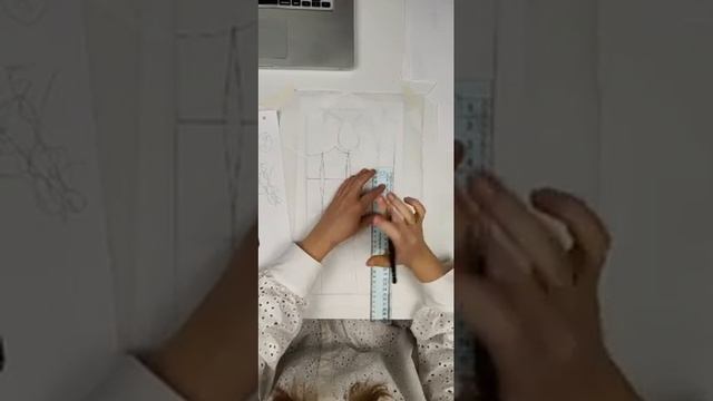 Моделирование платья Valentino