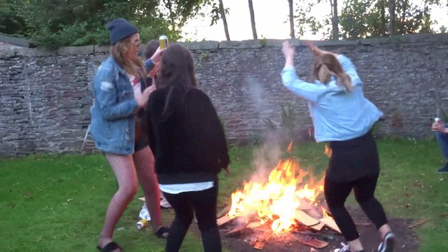 Forfar Witches Dancing Around The Pagan Fire смотреть онлайн