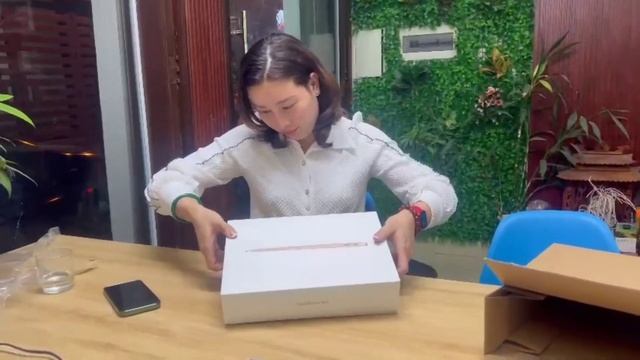Chị Gái ủng Hộ Bóc Seal Macbook Air M1 2020 8gb 256gb Gold Tại Cửa Hàng
