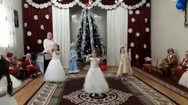 Танец маленьких девочек♥ смотреть онлайн