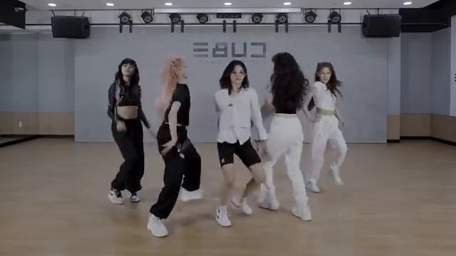 (G)I-DLE - TOMBOY Dance Practice смотреть онлайн