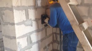 Штробление стен под проводку без пыли
