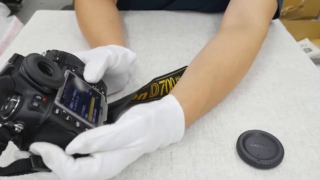 Nikon D700 12.1 MP Digital Camera Body Shutter Count is only 5249!! смотреть онлайн