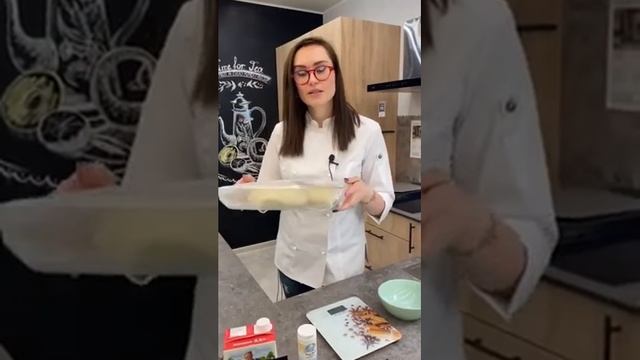 Рецепт одной из самых популярных пицц — 4 сыра. Школа Пиццы в гостях у Леруа Мерлен! смотреть онлайн