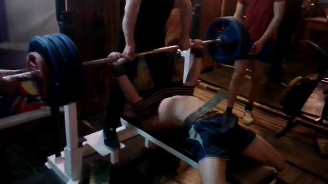 Жмем 150. 18 лет. Собственный вес 67 кг смотреть онлайн