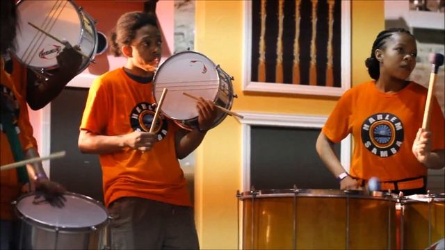Harlem Samba at EEDS Carnaval 2016 смотреть онлайн