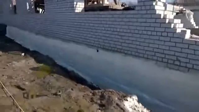 Пенополиуретан напыляемый утеплитель для стен фундамента. Цена за м2 от 1500 руб