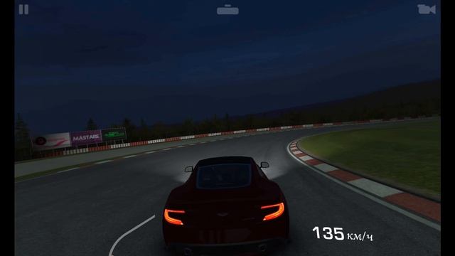 Aston Martin Vanquish трасса рывок смотреть онлайн